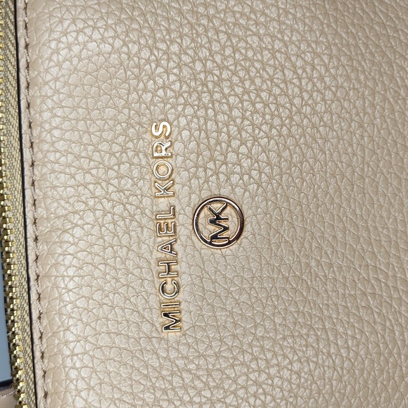 Michael Kors backpack - Picture 6 of 16